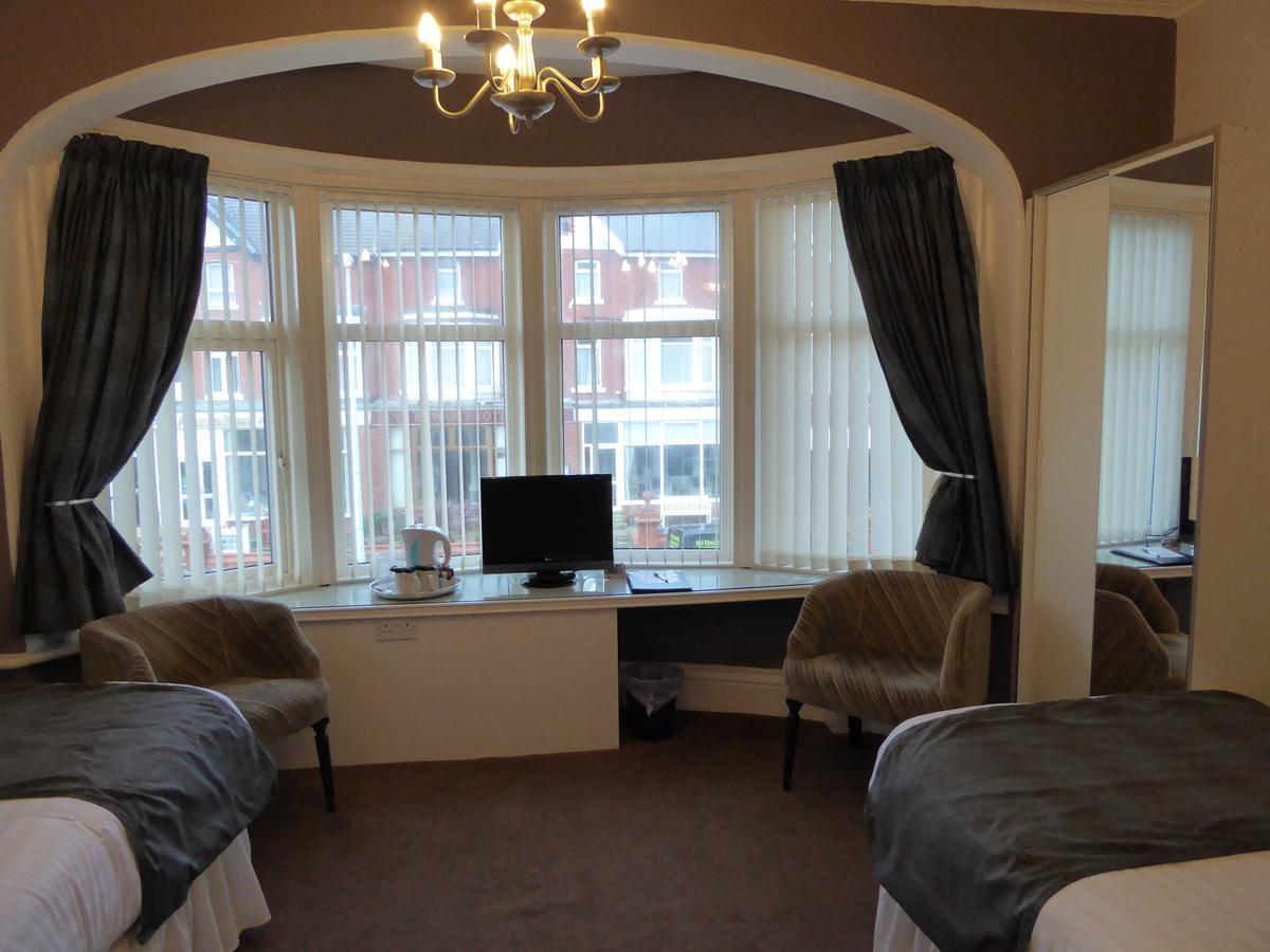 The Berwick - Over 40'S Only Blackpool Buitenkant foto